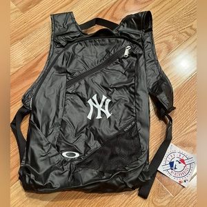 NY Yankees Oakley Backpack